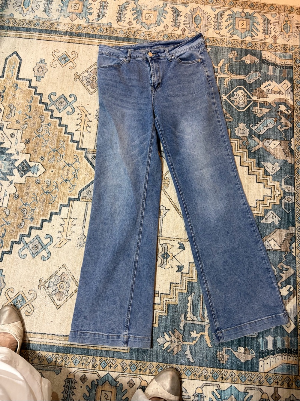 Womenβs Blue Flare Leg Jeans Size 10 EUC